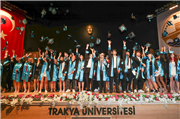 TRAKYA ÜNİVERSİTESİ EDEBİYAT FAKÜLTESİNDE MEZUNİYET COŞKUSU