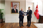 REKTÖR PROF. DR. ERHAN TABAKOĞLU VE REKTÖR YARDIMCISI PROF. DR. OSMAN NURİ HATİPOĞLU’NDAN, SAĞLIK BAKAN YARDIMCISI H. KÜRŞAT KIRBIYIK’A ZİYARET