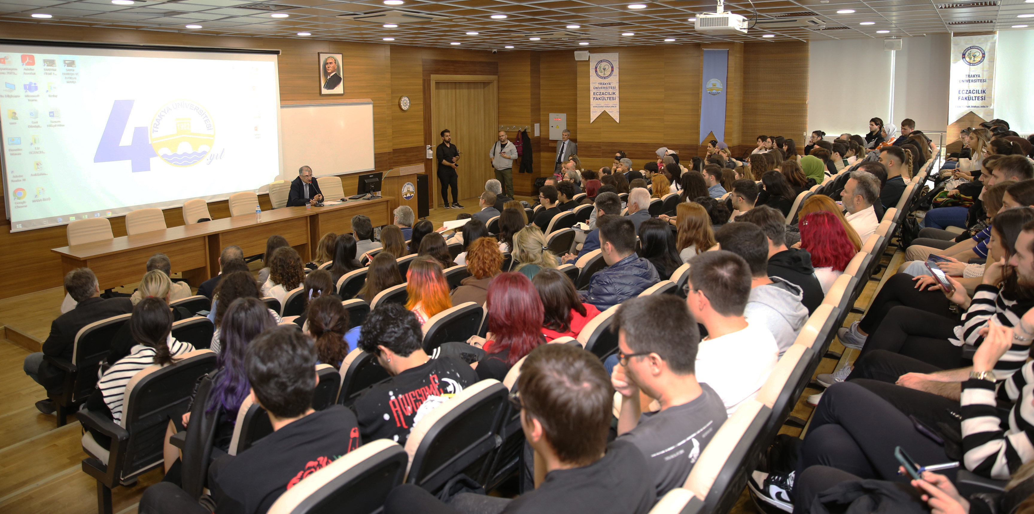 CUMHURİYETİN 100. YILINDA LOZAN BARIŞ ANTLAŞMASI VE TÜRK-YUNAN İLİŞKİLERİ KONULU KONFERANS