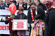 REKTÖR PROF. DR. ERHAN TABAKOĞLU “ÖZGÜR FİLİSTİN YÜRÜYÜŞÜ”NE KATILDI