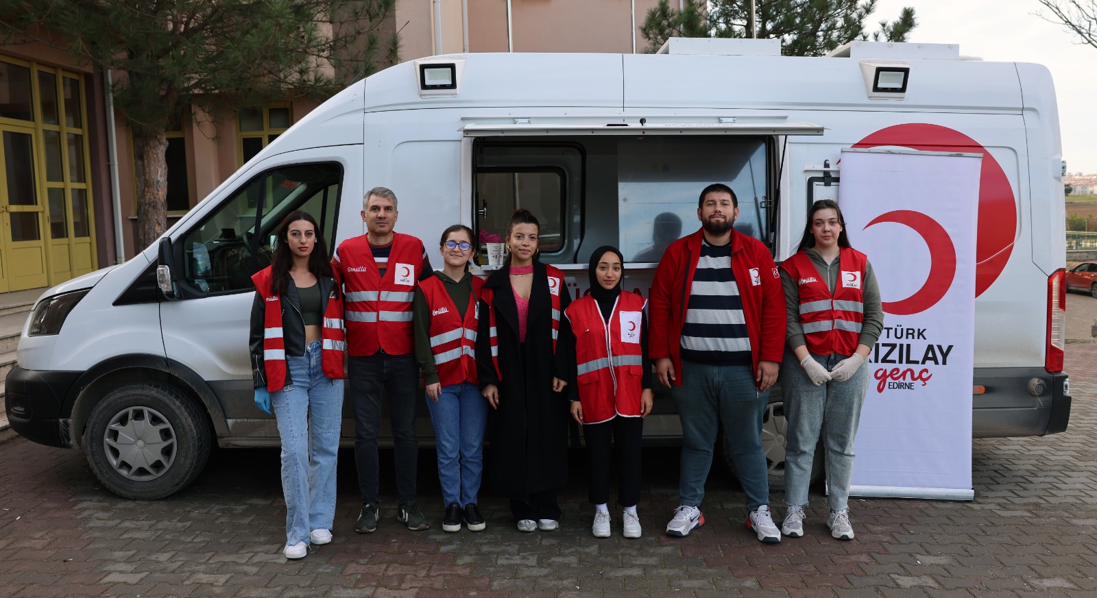 EDİRNE İL MÜFTÜLÜĞÜ VE TÜRK KIZILAY EDİRNE ŞUBESİNDEN FİNAL DÖNEMİNDE ÖĞRENCİLERİMİZE DESTEK