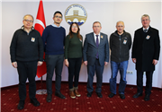 PROF. DR. OKAN ERDOĞAN, PROF. DR. MERYEM AKTOZ, PROF. DR. ARMAĞAN ALTUN, PROF. DR. FATİH MEHMET UÇAR VE UZM. DR. SEDAT ÖZDEMİR’DEN REKTÖRÜMÜZE ZİYARET