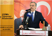 REKTÖR PROF. DR. ERHAN TABAKOĞLU’NDAN, EDİRNE ÖĞRETMEN AKADEMİLERİ AÇILIŞ PROGRAMINDA İLK DERS