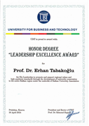 REKTÖRÜMÜZ PROF. DR. ERHAN TABAKOĞLU'NA KOSOVA İŞLETME VE TEKNOLOJİ ÜNİVERSİTESİ TARAFINDAN "LİDERLİK MÜKEMMELLİK ÖDÜLÜ” VERİLDİ