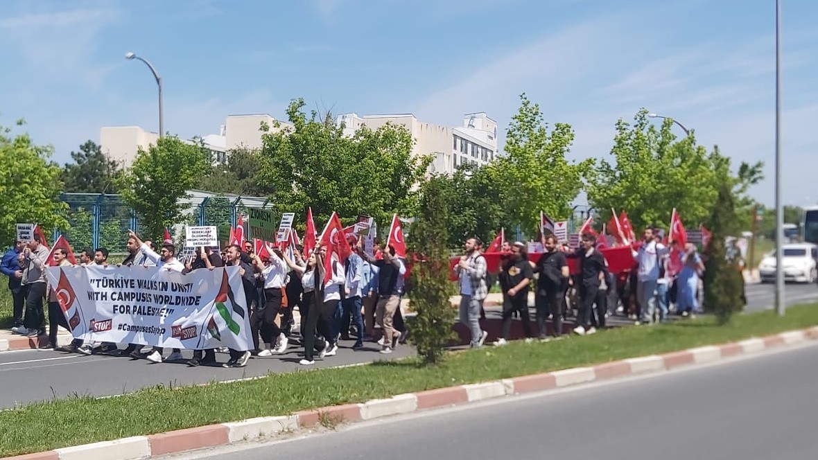 İSRAİL’İN GAZZE’YE YÖNELİK SALDIRILARI PROTESTO EDİLDİ