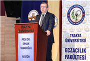 ECZACILIK FAKÜLTESİ BEYAZ ÖNLÜK GİYME TÖRENİ GERÇEKLEŞTİRİLDİ