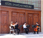 GÜZEL SANATLAR FAKÜLTESİNDE MEZUNİYET HEYECANI