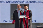 TIP FAKÜLTESİNDE MEZUNİYET COŞKUSU