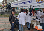 TRAKYA ÜNİVERSİTESİNDEN SARAÇLAR CADDESİNDE TANSİYON VE ŞEKER TARAMASI